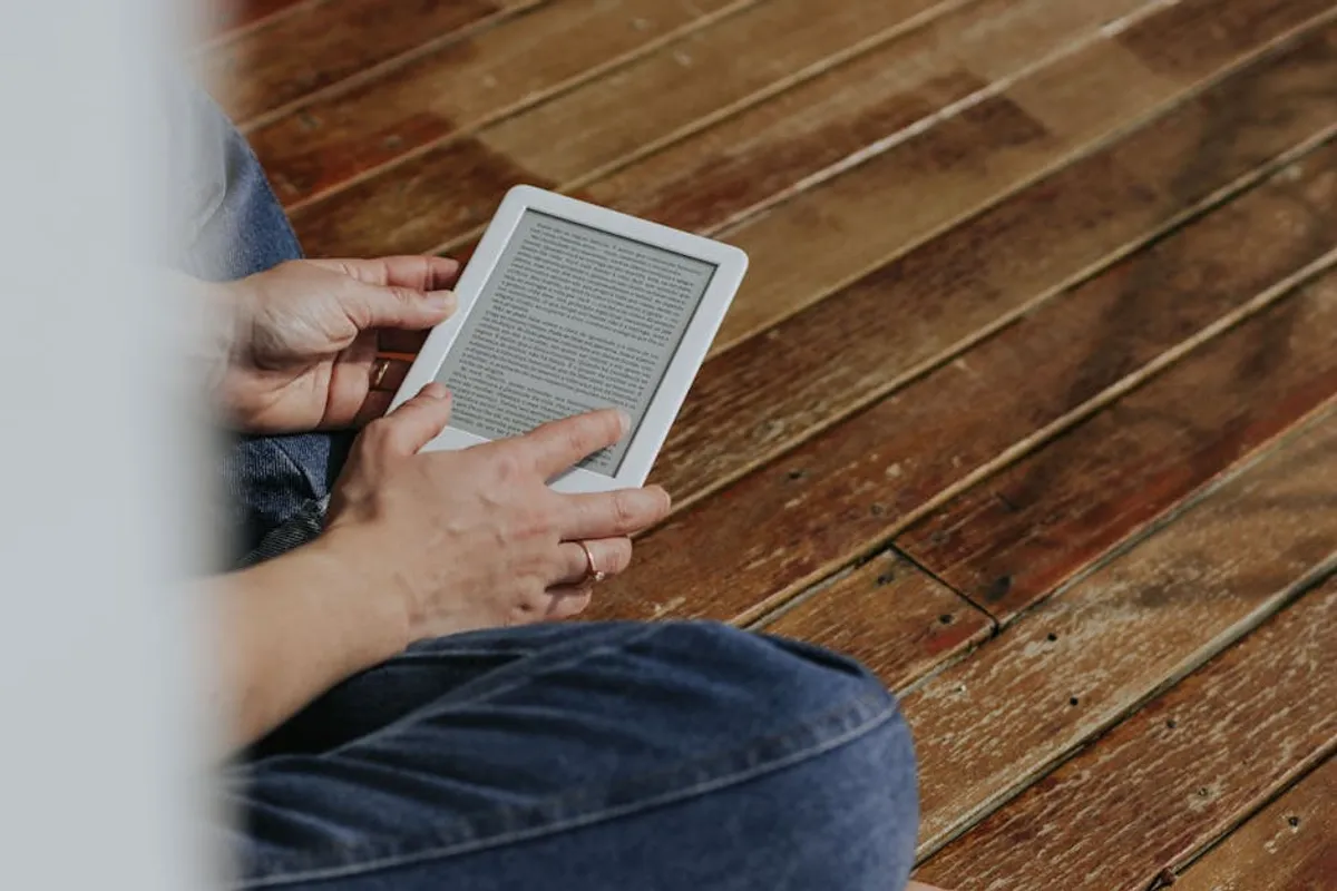 How readers compare articlerelease with similar online topics